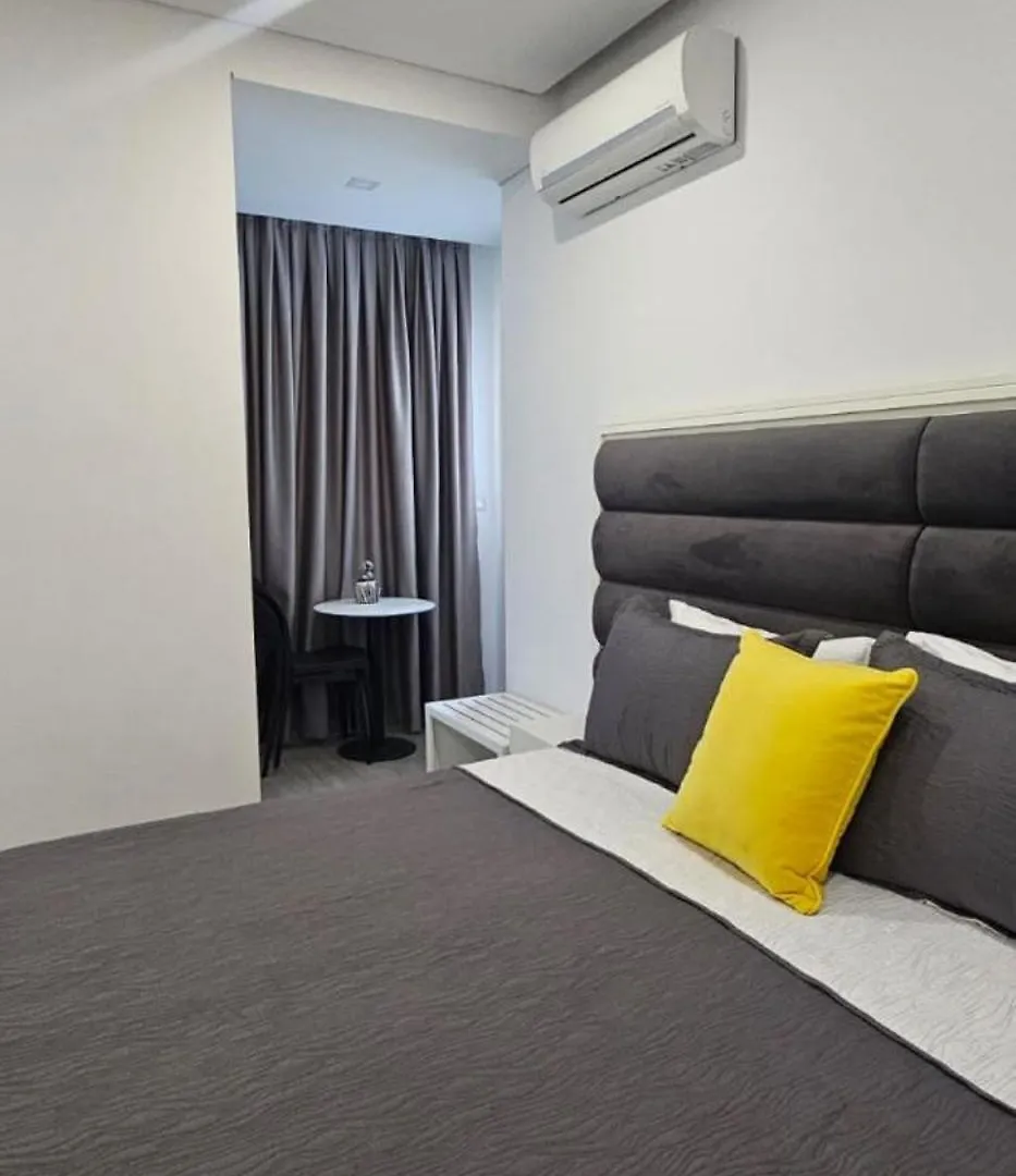 Hotel Edina Apartments By Hp Sarandë